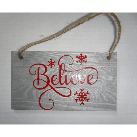 Small Wooden Holiday Signs w/ Sayings - Picture 1 of 1